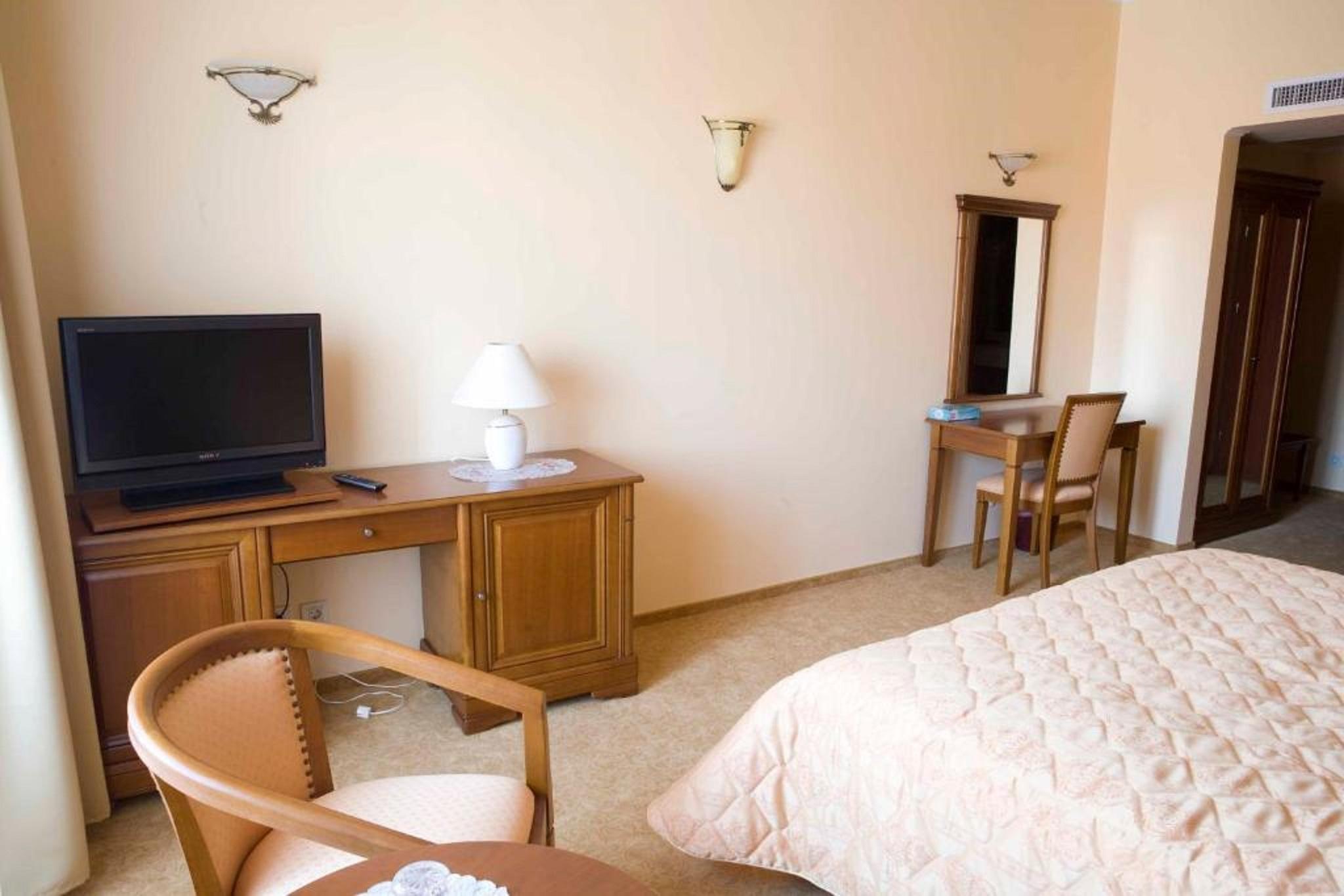 Hotel Maxim Oradea Εξωτερικό φωτογραφία