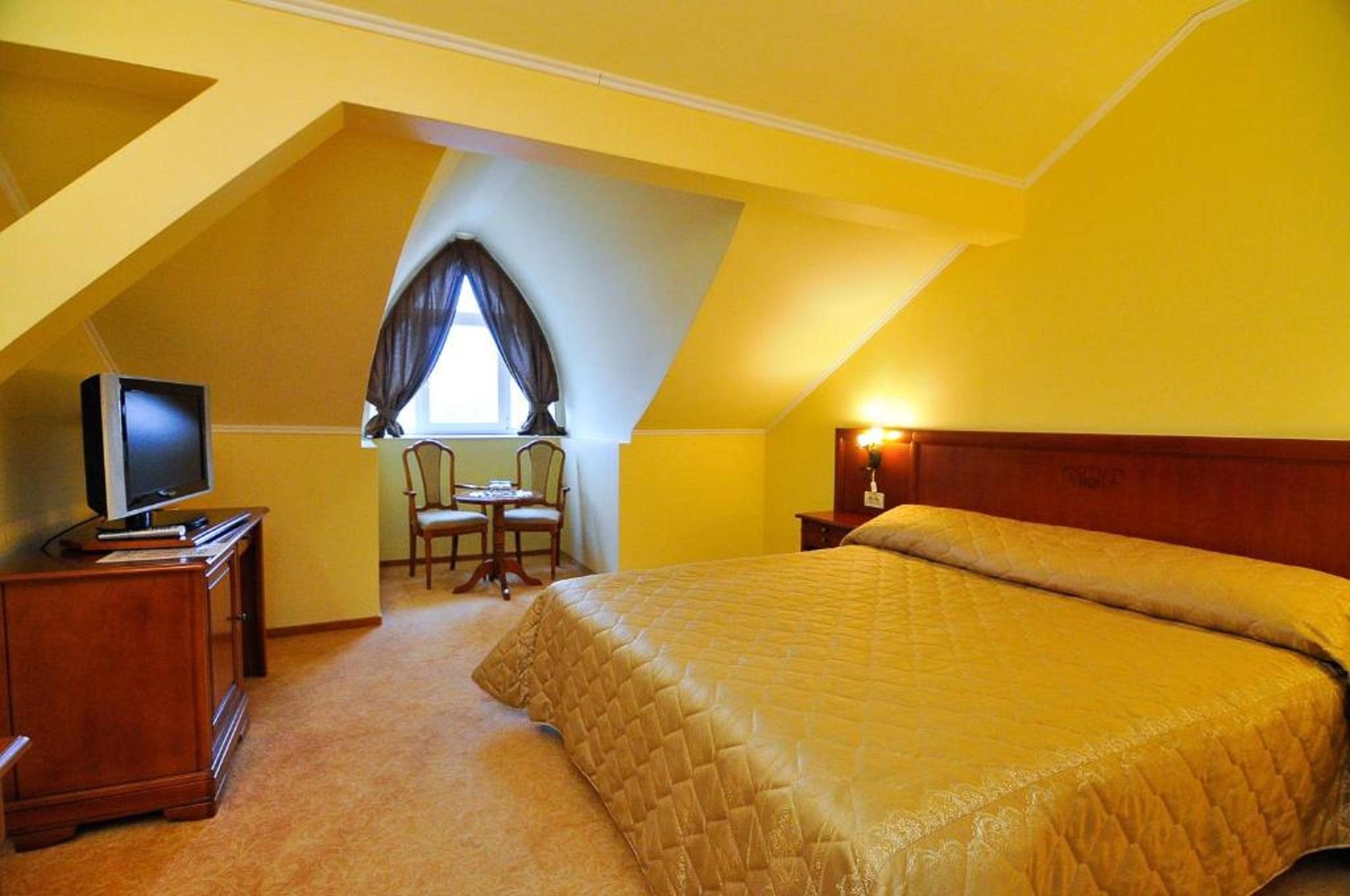 Hotel Maxim Oradea Εξωτερικό φωτογραφία