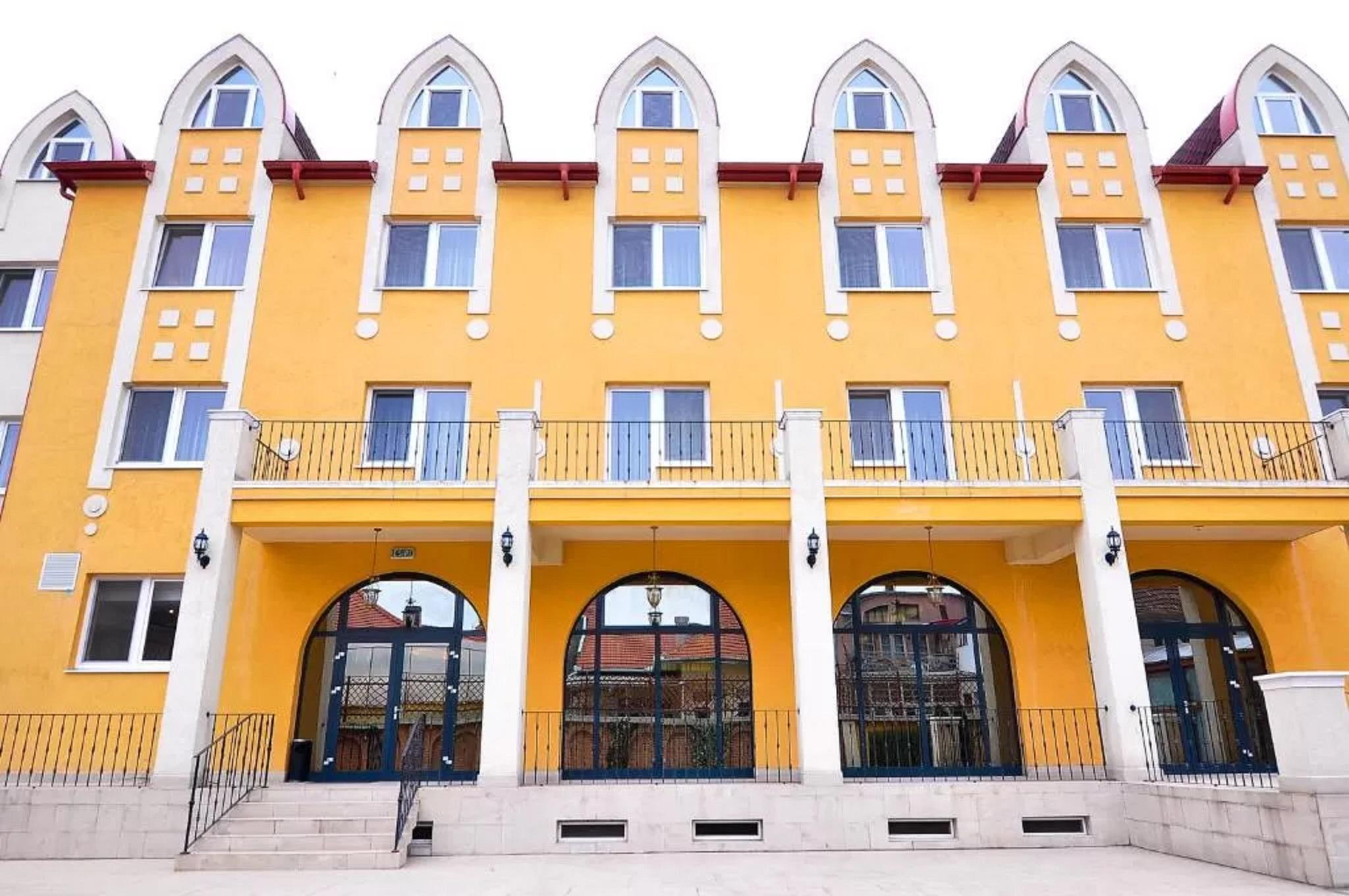 Hotel Maxim Oradea Εξωτερικό φωτογραφία